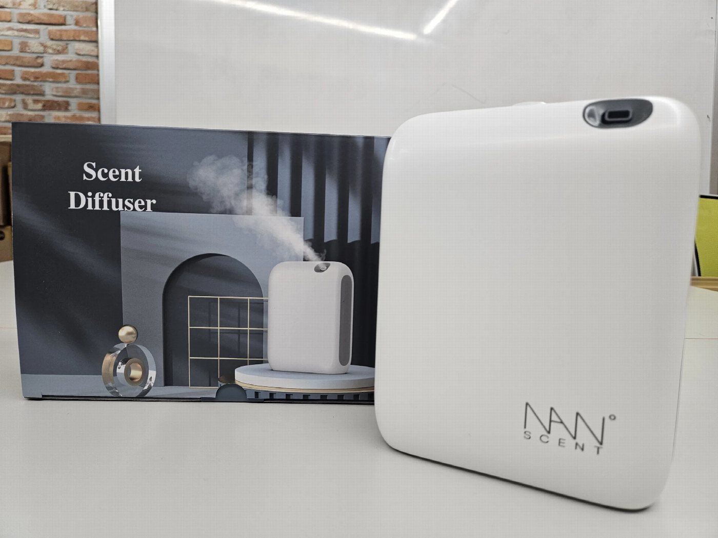 NANO-20V 카페 홀에 두는 기기형 발향기